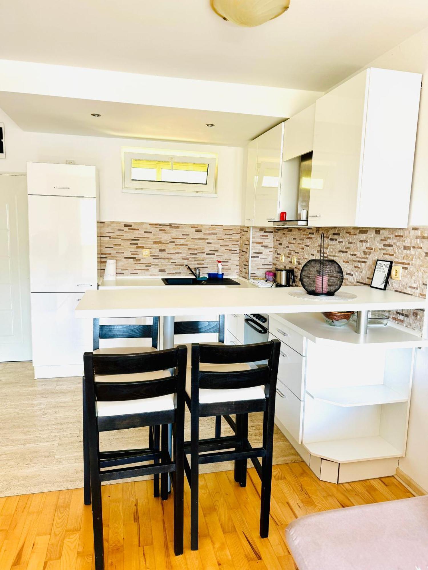 Apartman Srna Τρέμπινιε Εξωτερικό φωτογραφία