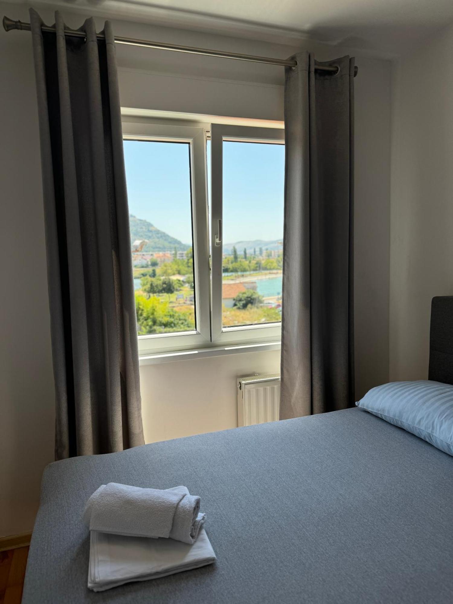 Apartman Srna Τρέμπινιε Εξωτερικό φωτογραφία
