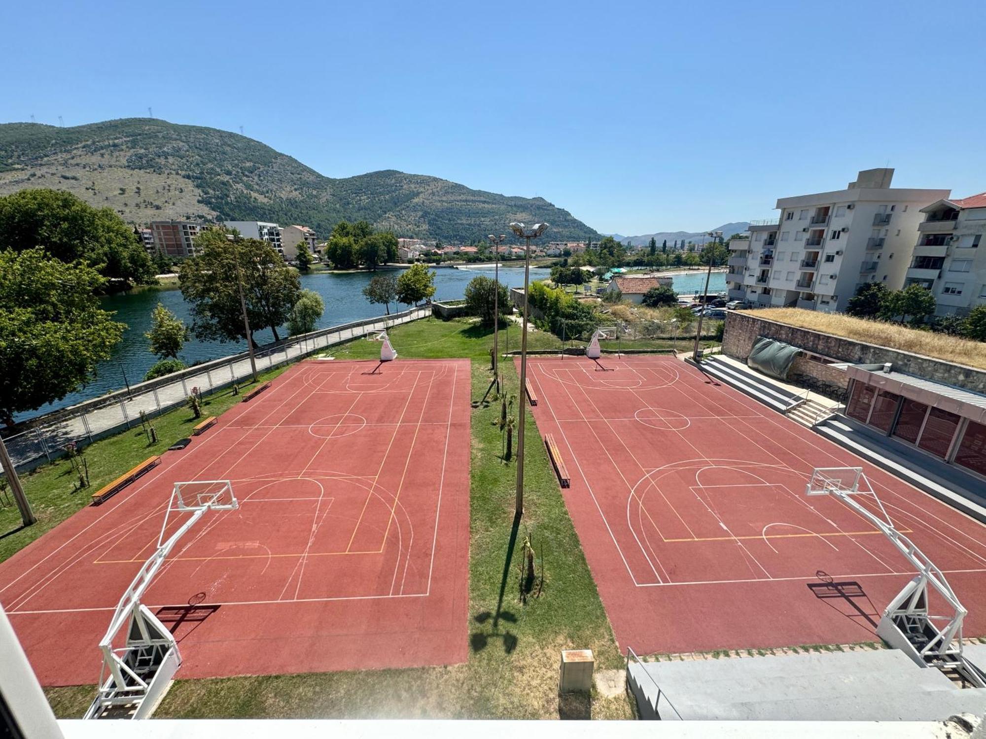 Apartman Srna Τρέμπινιε Εξωτερικό φωτογραφία
