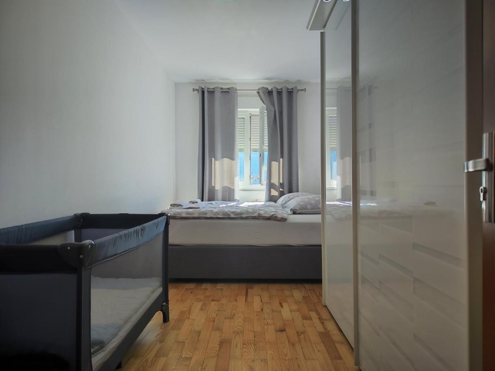 Apartman Srna Τρέμπινιε Εξωτερικό φωτογραφία