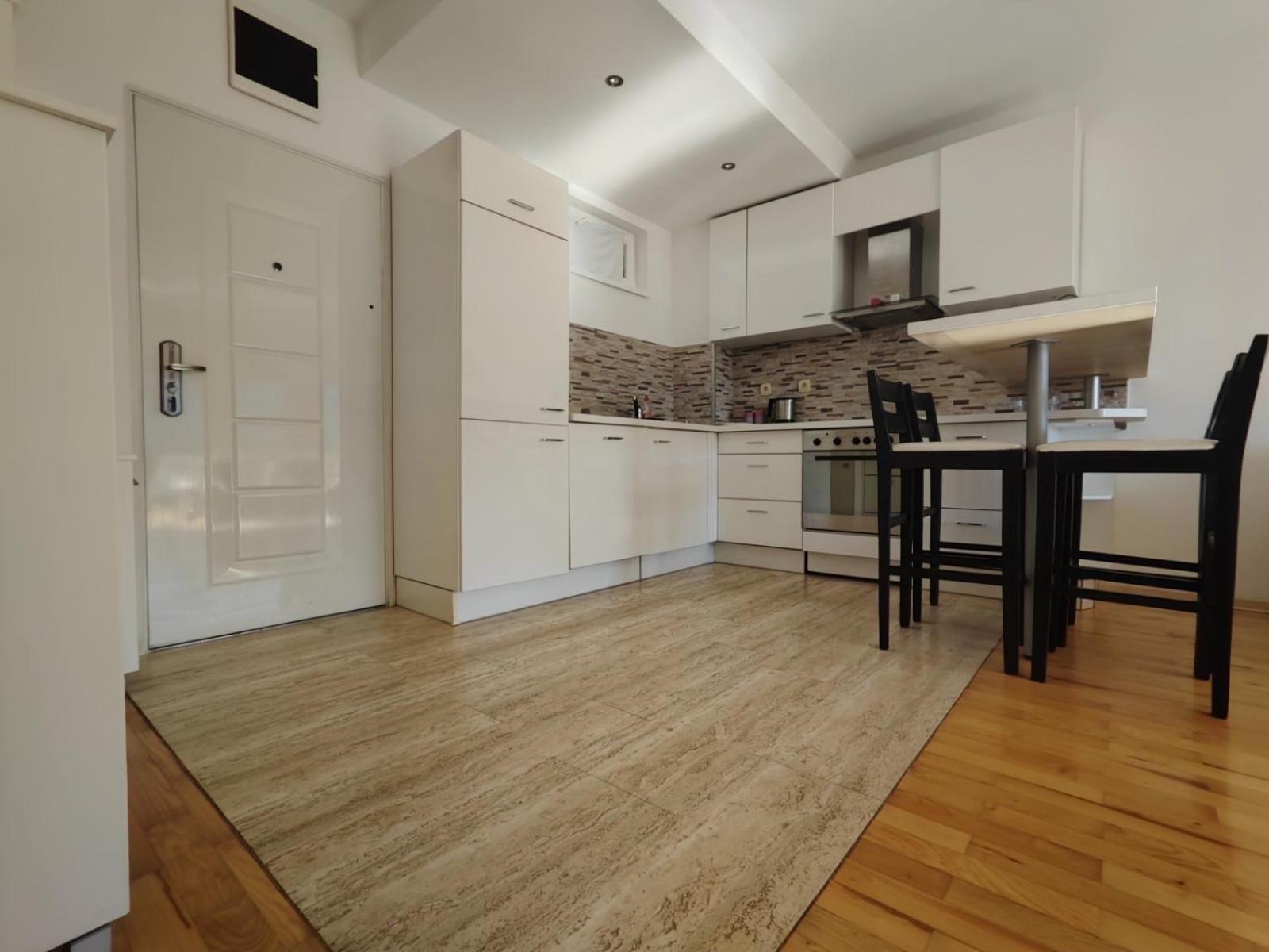 Apartman Srna Τρέμπινιε Εξωτερικό φωτογραφία