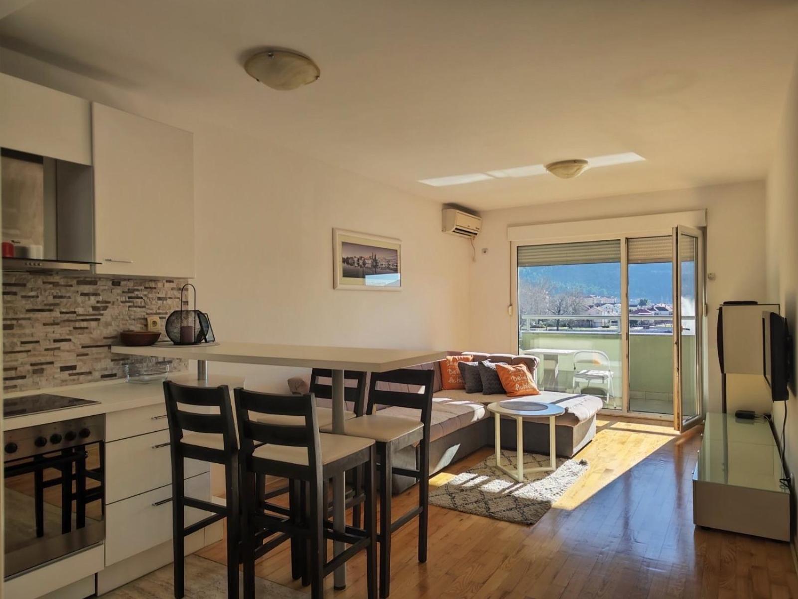 Apartman Srna Τρέμπινιε Εξωτερικό φωτογραφία