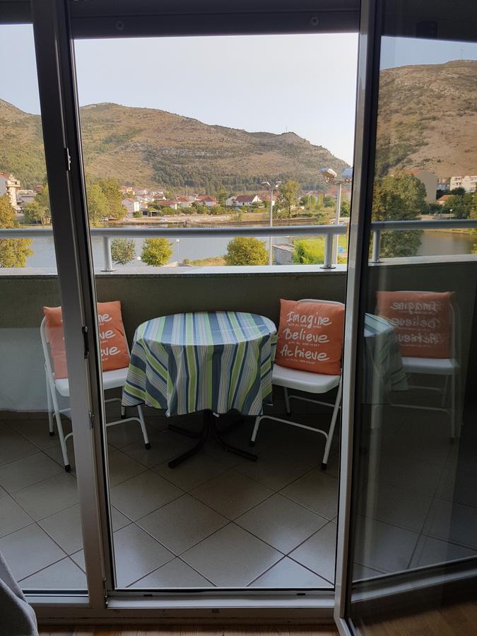 Apartman Srna Τρέμπινιε Εξωτερικό φωτογραφία